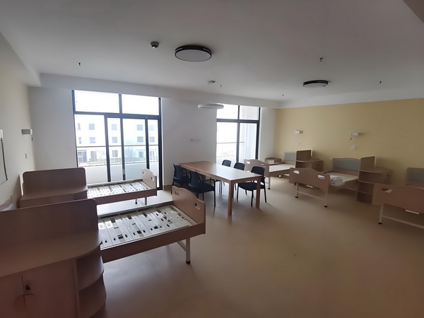 丑女夺君宠：鸢萝香